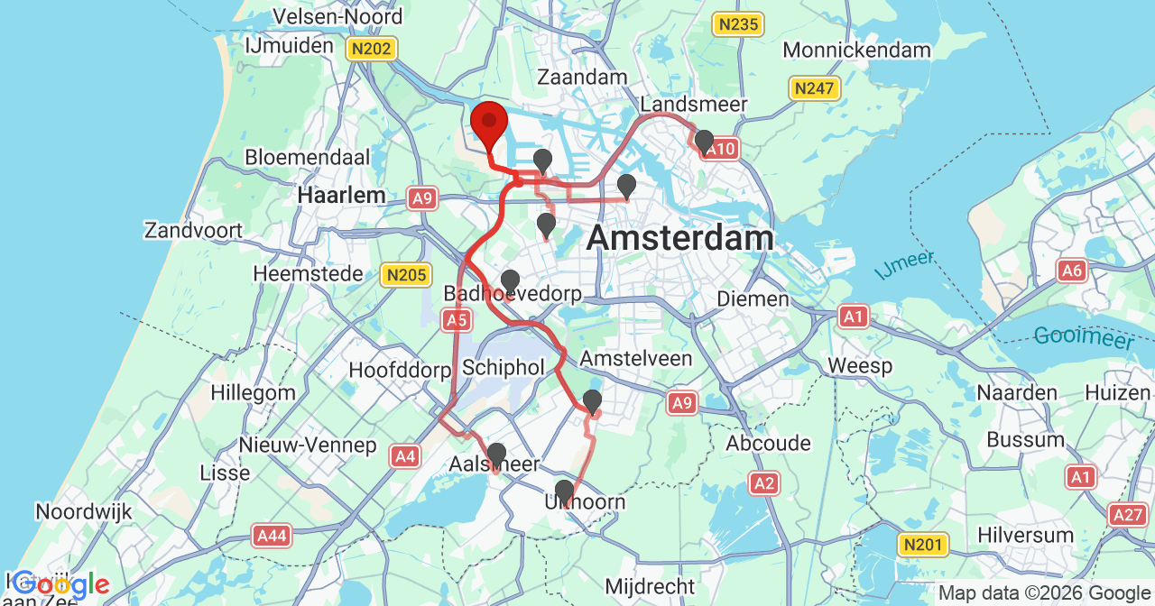 Kaart van het incident in Amsterdam met de aanrijroutes van de gealarmeerde eenheden