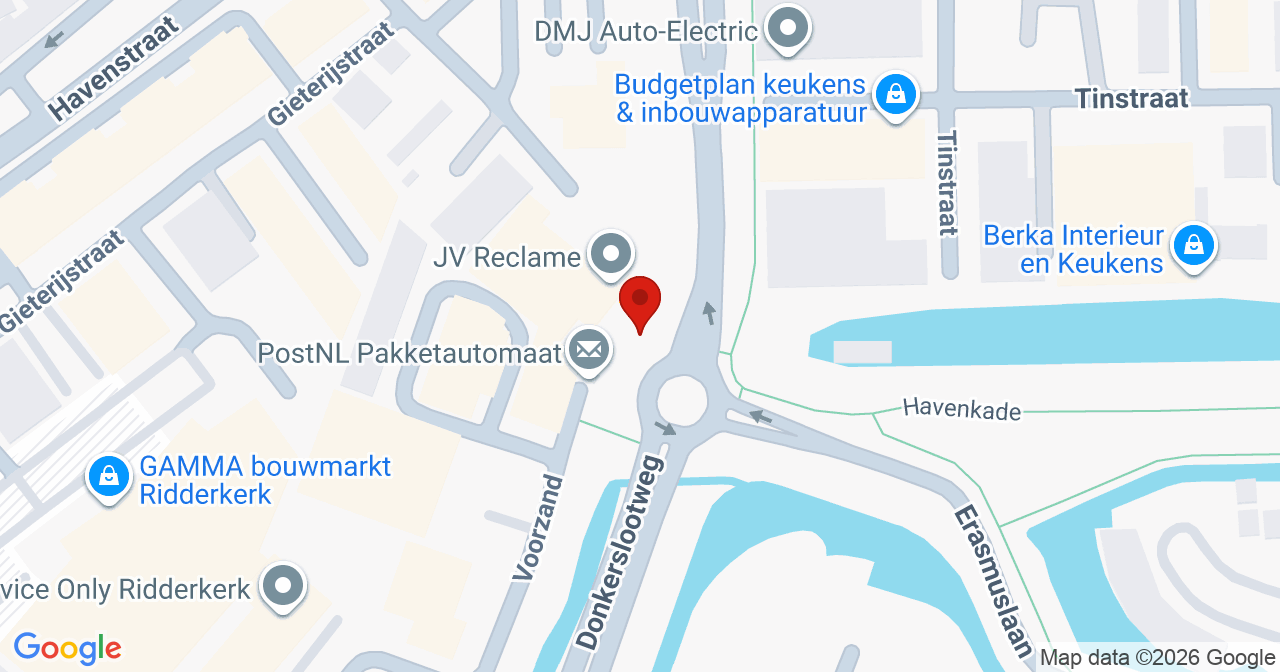 Kaart van het incident in Ridderkerk met de aanrijroutes van de gealarmeerde eenheden