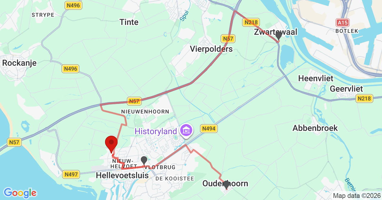 Kaart van het incident in Hellevoetsluis met de aanrijroutes van de gealarmeerde eenheden