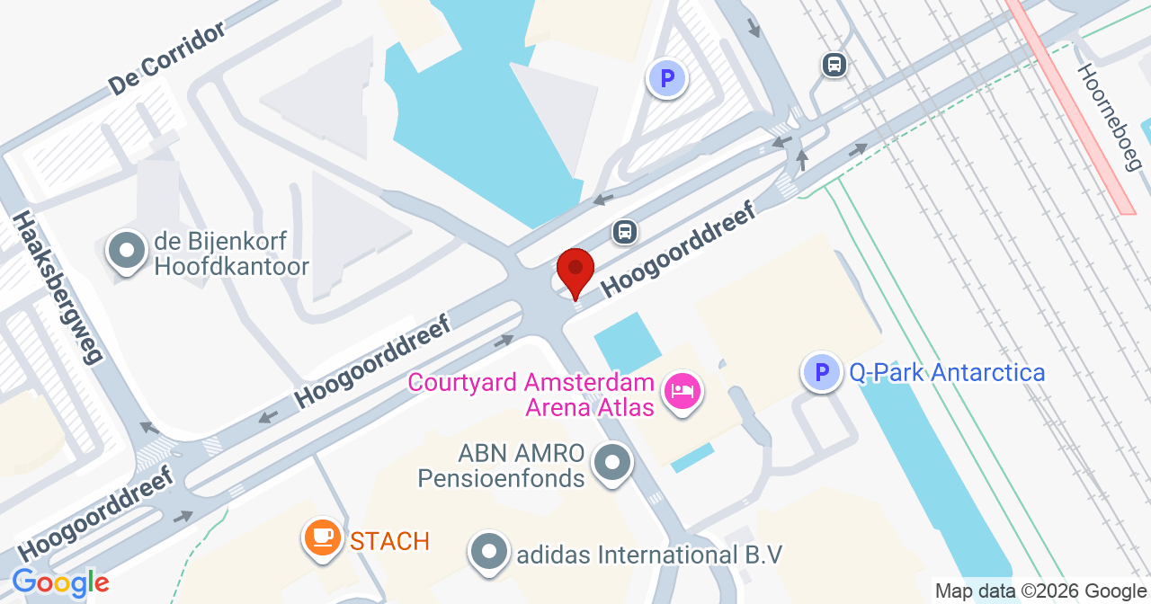 Kaart van het incident in Amsterdam met de aanrijroutes van de gealarmeerde eenheden