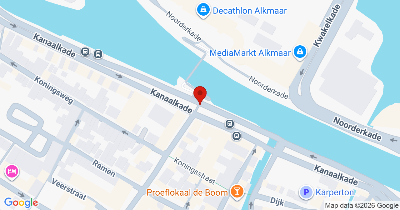 Kaart van het incident in Alkmaar met de aanrijroutes van de gealarmeerde eenheden