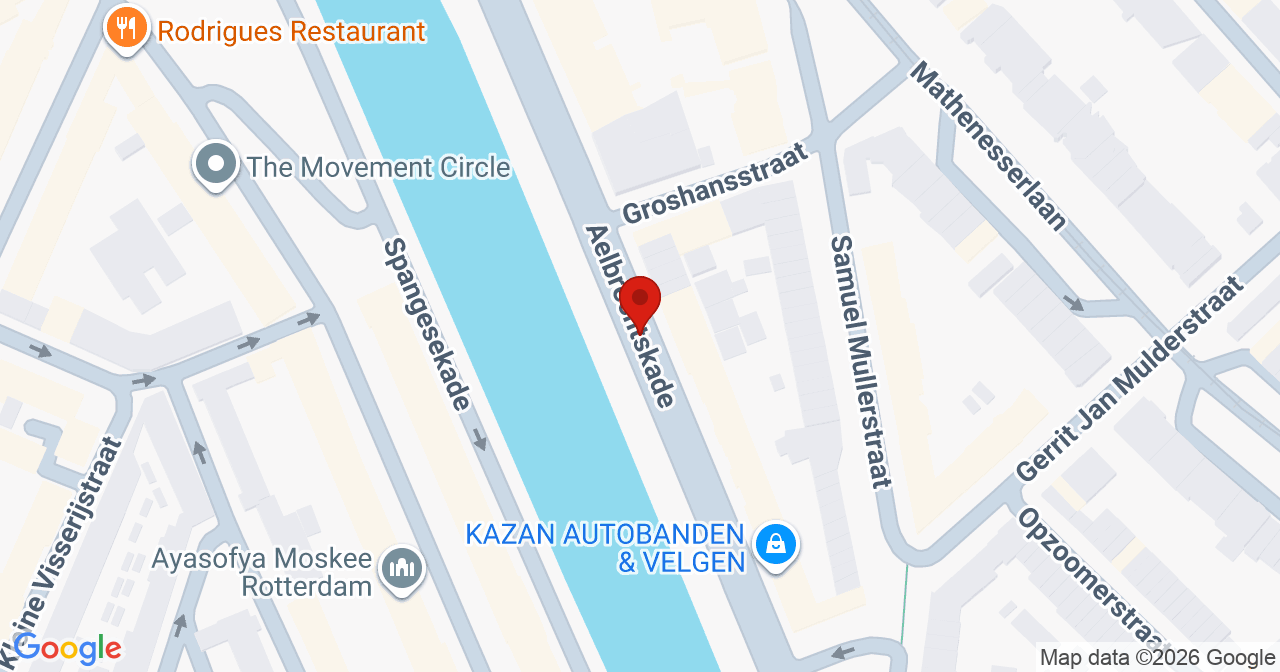 Kaart van het incident in Rotterdam met de aanrijroutes van de gealarmeerde eenheden