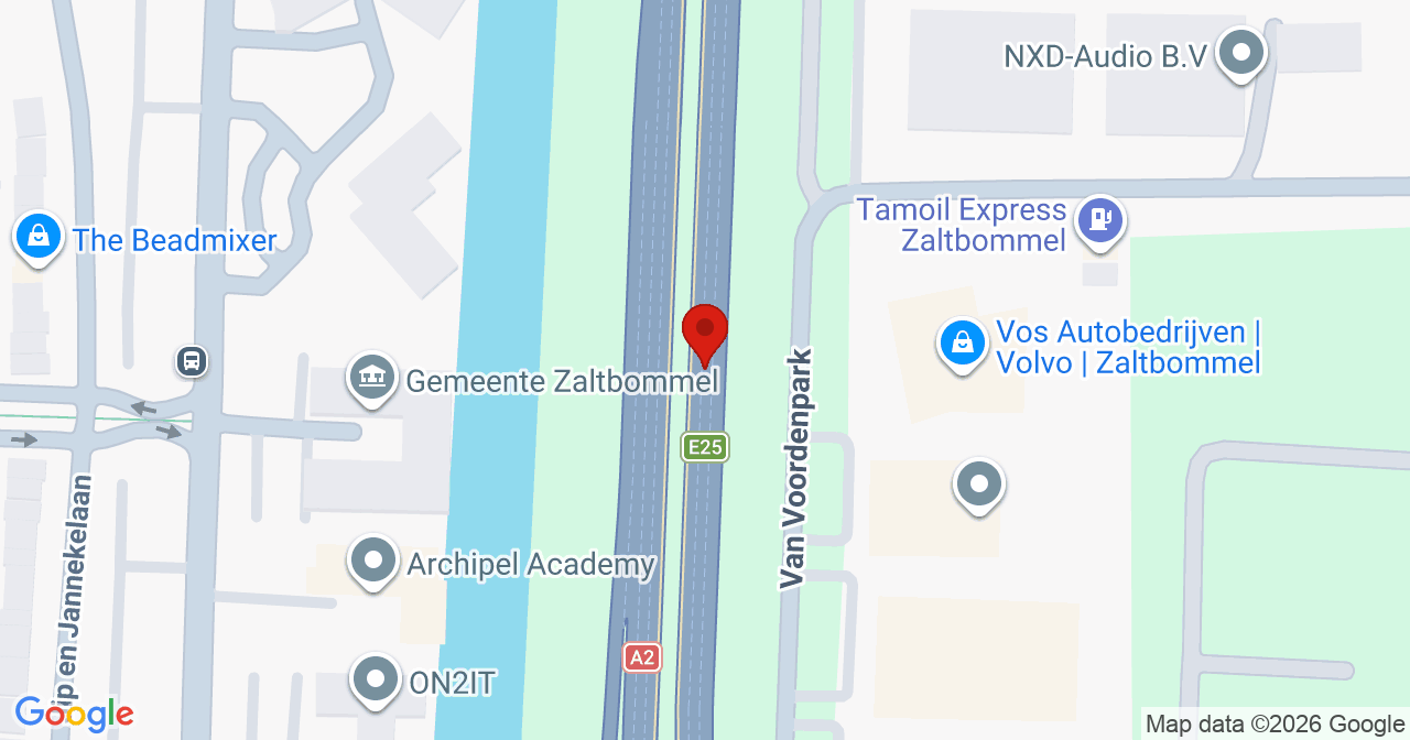 Kaart van het incident in Zaltbommel met de aanrijroutes van de gealarmeerde eenheden