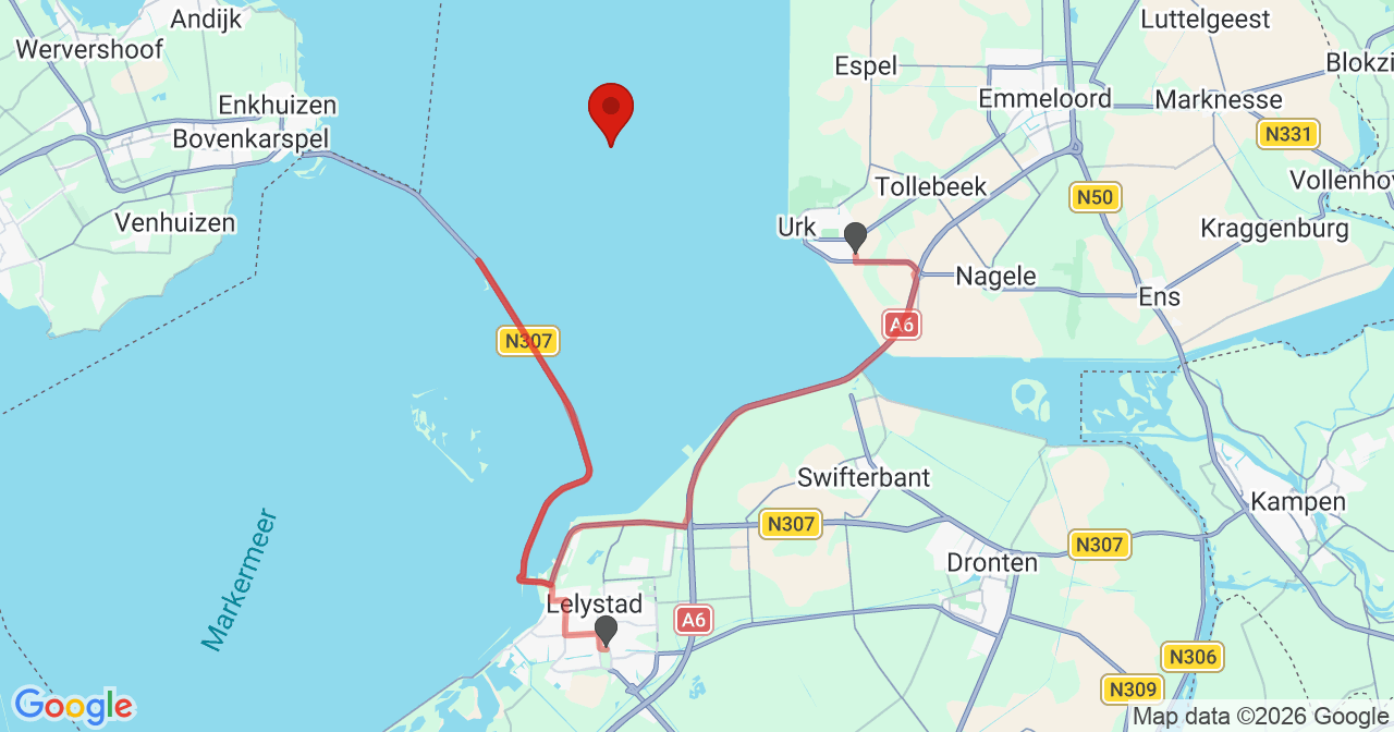 Kaart van het incident in Urk met de aanrijroutes van de gealarmeerde eenheden
