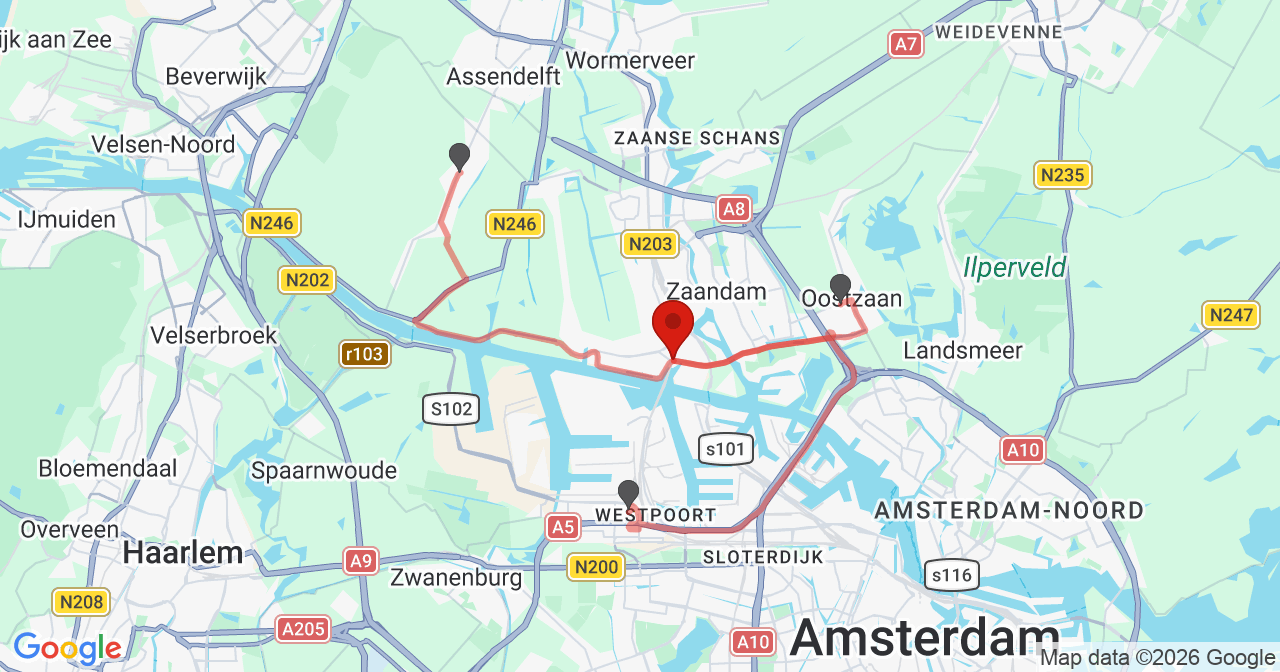 Kaart van het incident in Zaandam met de aanrijroutes van de gealarmeerde eenheden