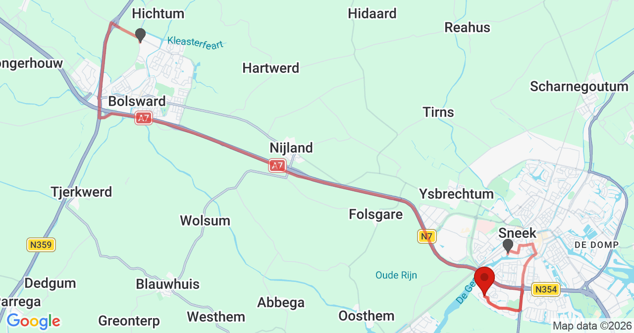Kaart van het incident in Sneek met de aanrijroutes van de gealarmeerde eenheden