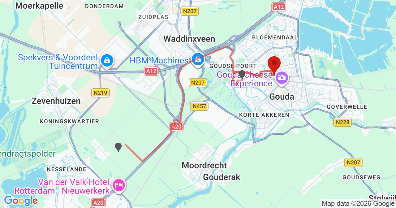 Kaart van het incident in Gouda met de aanrijroutes van de gealarmeerde eenheden