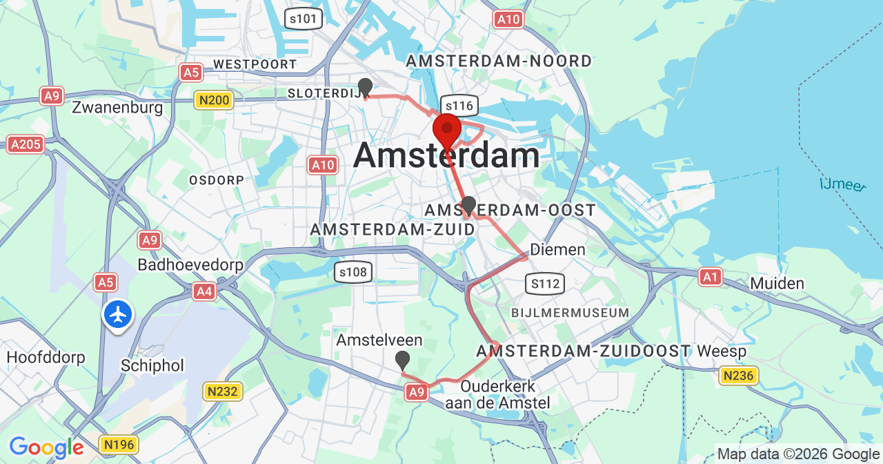 Kaart van het incident in Amsterdam met de aanrijroutes van de gealarmeerde eenheden