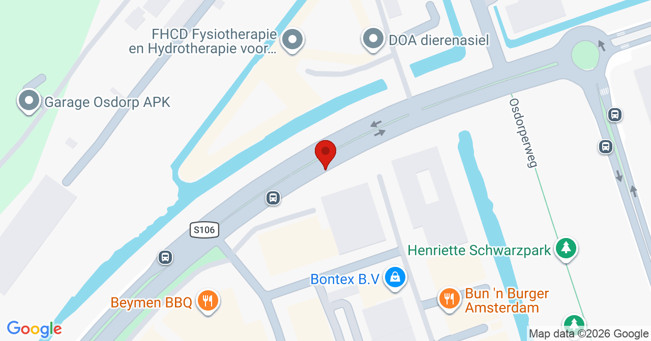 Kaart van het incident in Amsterdam met de aanrijroutes van de gealarmeerde eenheden