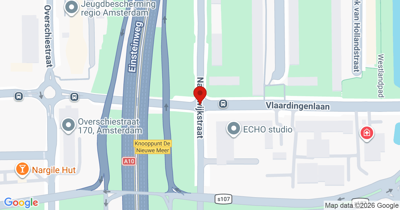 Kaart van het incident in Amsterdam met de aanrijroutes van de gealarmeerde eenheden