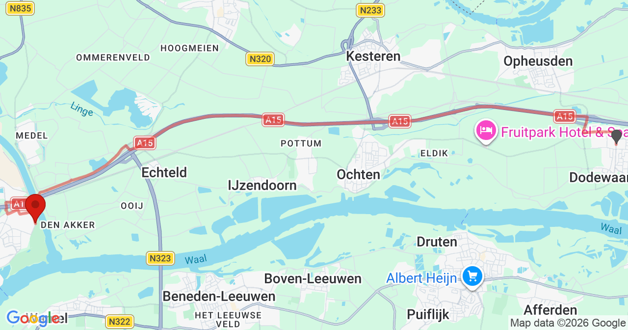 Kaart van het incident in Tiel met de aanrijroutes van de gealarmeerde eenheden