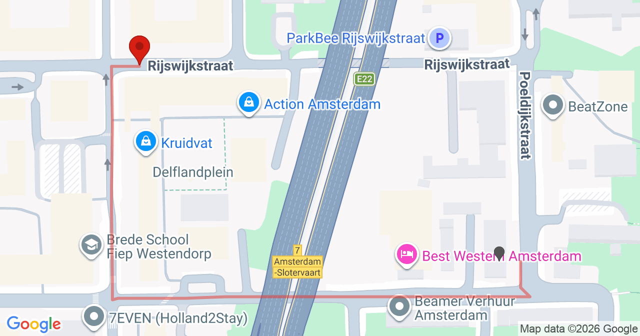 Kaart van het incident in Amsterdam met de aanrijroutes van de gealarmeerde eenheden