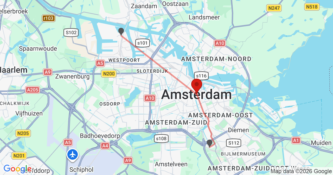 Kaart van het incident in Amsterdam met de aanrijroutes van de gealarmeerde eenheden