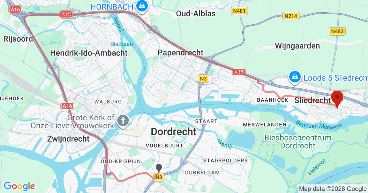 Kaart van het incident in Sliedrecht met de aanrijroutes van de gealarmeerde eenheden