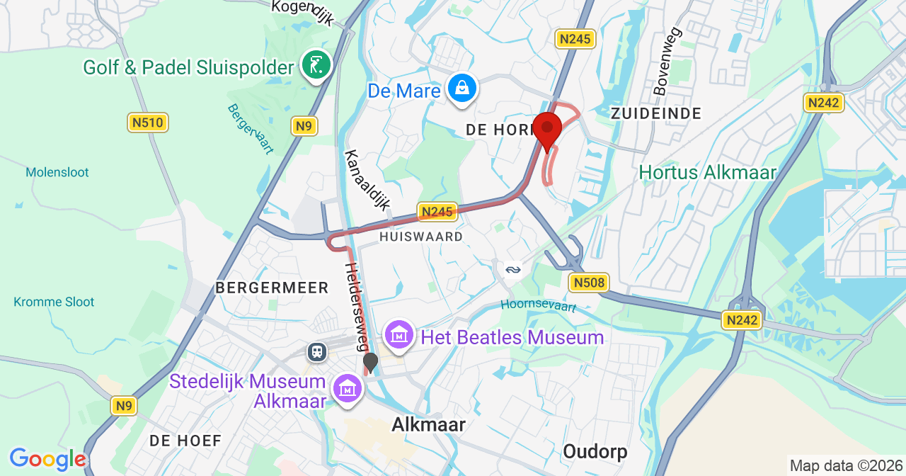 Kaart van het incident in Alkmaar met de aanrijroutes van de gealarmeerde eenheden