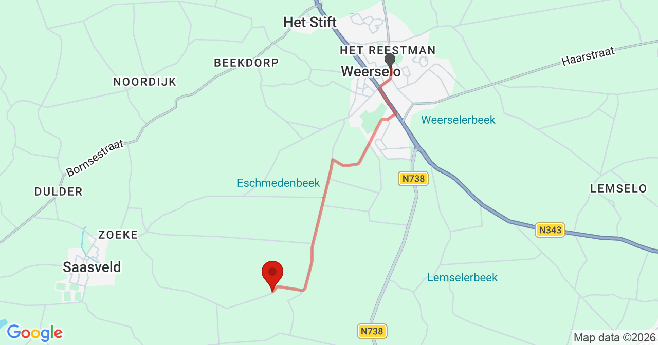 Kaart van het incident in Saasveld met de aanrijroutes van de gealarmeerde eenheden