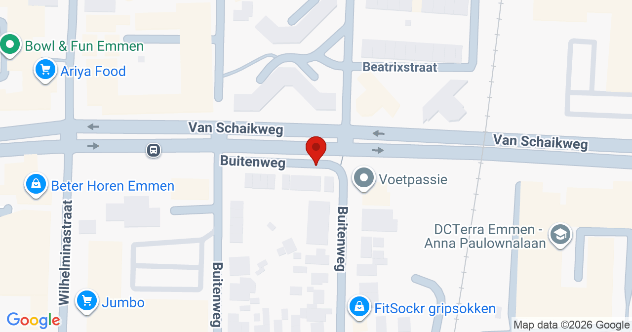 Kaart van het incident in Emmen met de aanrijroutes van de gealarmeerde eenheden