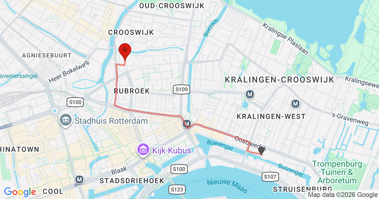 Kaart van het incident in Rotterdam met de aanrijroutes van de gealarmeerde eenheden