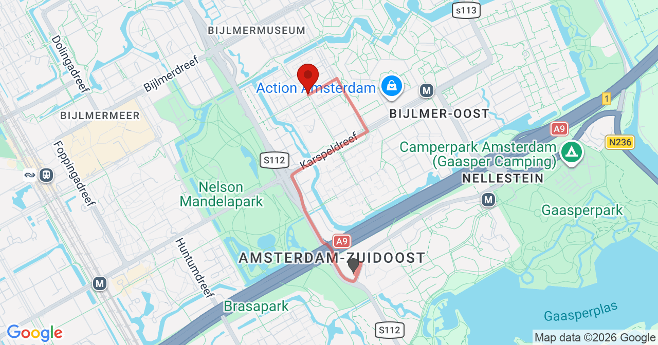 Kaart van het incident in Amsterdam met berekende routes vanaf gealarmeerde posten