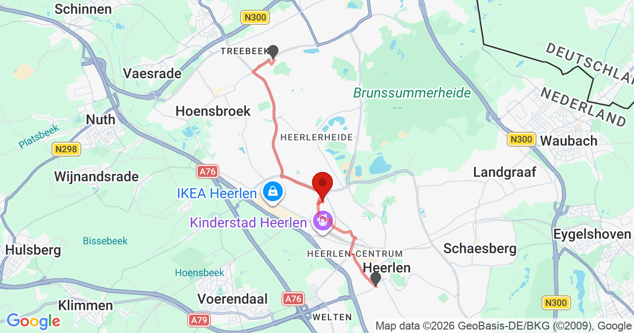 Kaart van het incident in Heerlen met de aanrijroutes van de gealarmeerde eenheden