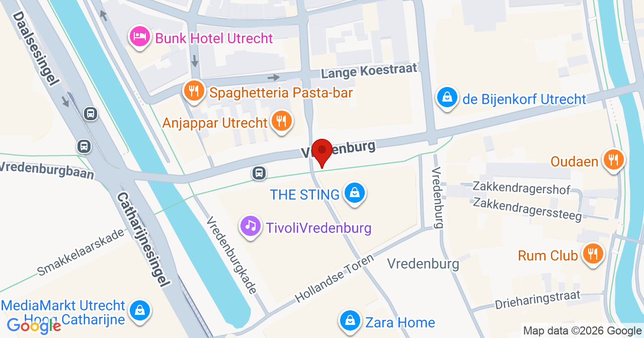 Kaart van het incident in Utrecht met berekende routes vanaf gealarmeerde posten