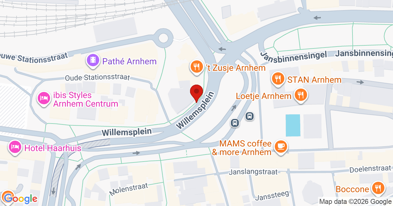 Kaart van het incident in Arnhem met berekende routes vanaf gealarmeerde posten