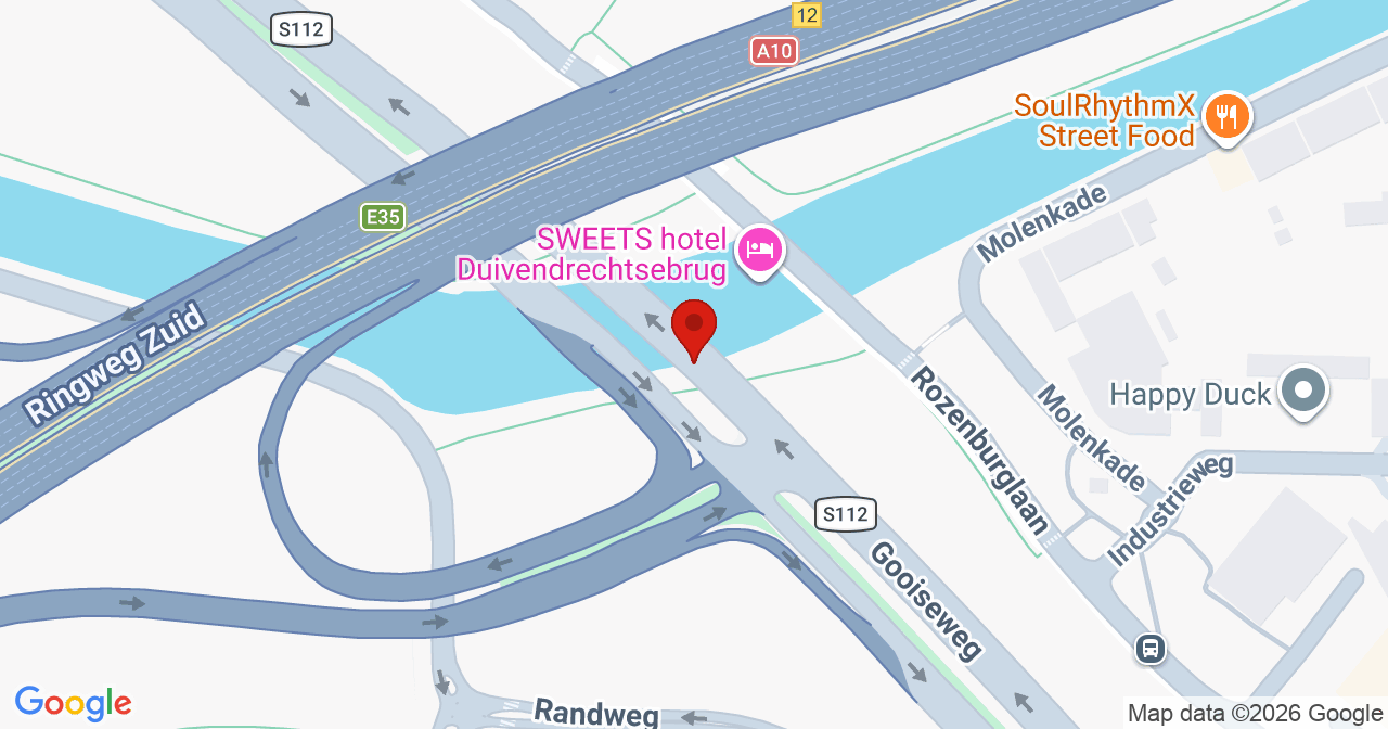Kaart van het incident in Amsterdam met berekende routes vanaf gealarmeerde posten