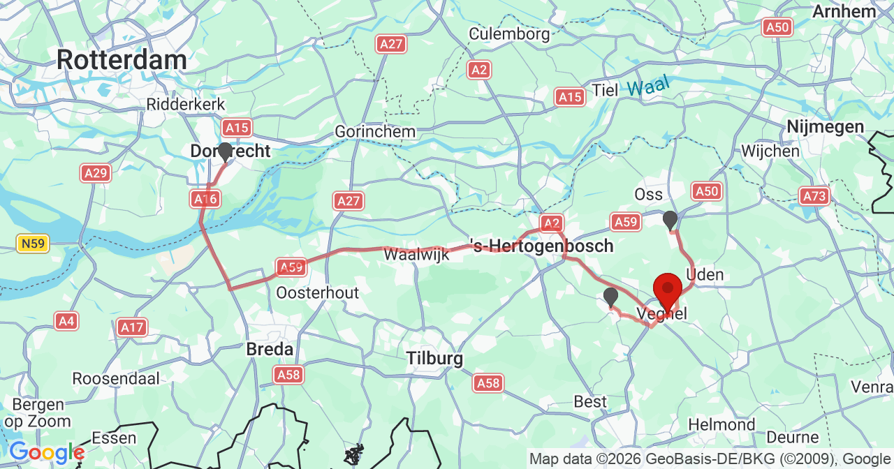 Kaart van het incident in Veghel met berekende routes vanaf gealarmeerde posten