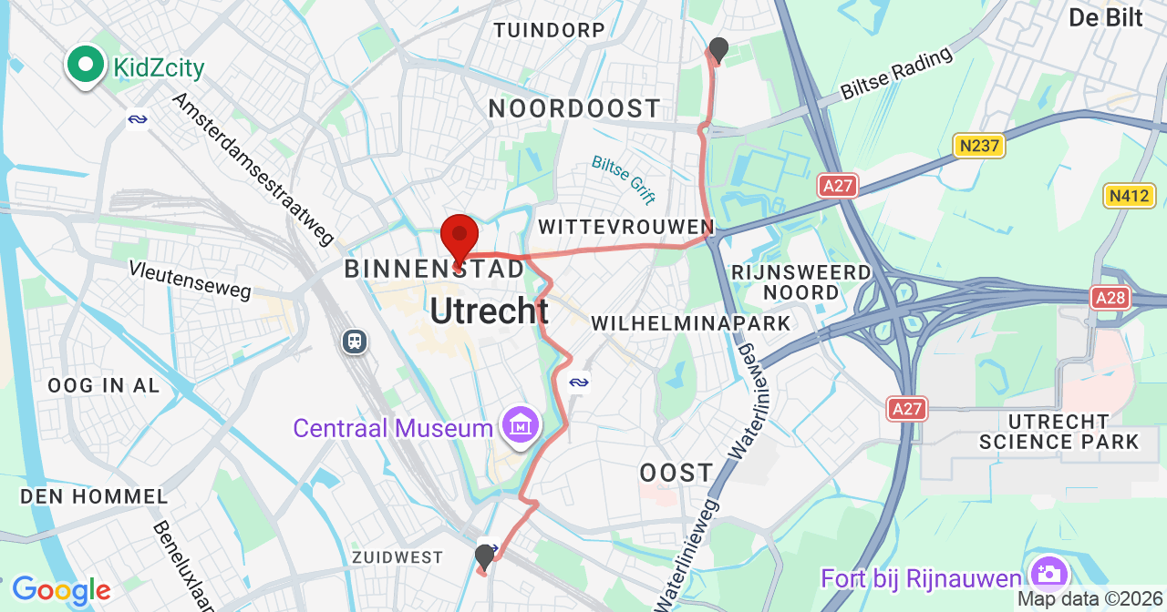 Kaart van het incident in Utrecht met berekende routes vanaf gealarmeerde posten