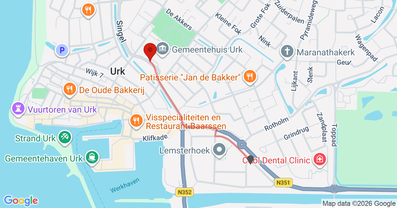 Kaart van het incident in Urk met berekende routes vanaf gealarmeerde posten