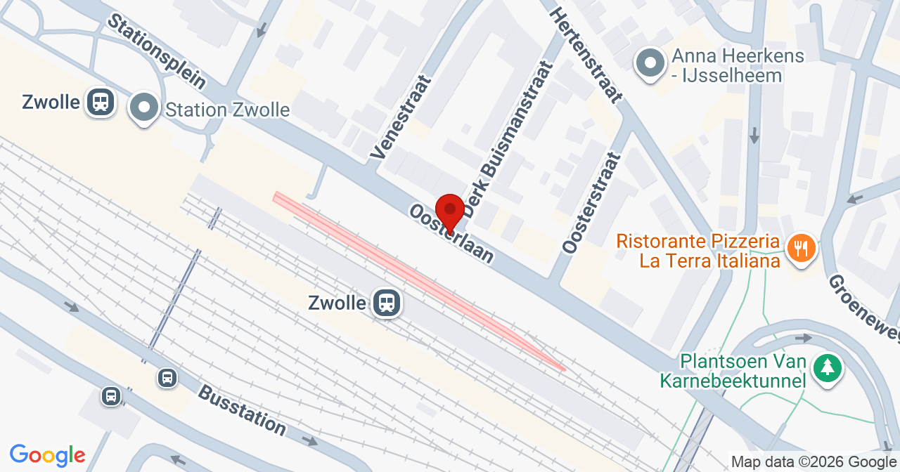 Kaart van het incident in Zwolle met berekende routes vanaf gealarmeerde posten