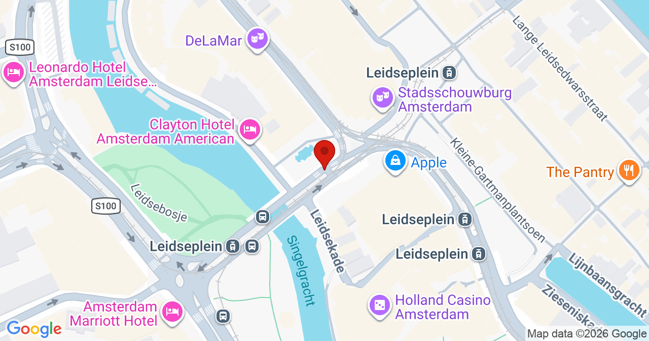 Kaart van het incident in Amsterdam met berekende routes vanaf gealarmeerde posten