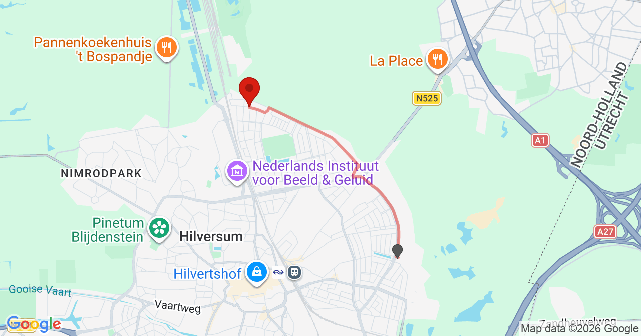 Kaart van het incident in Hilversum met berekende routes vanaf gealarmeerde posten