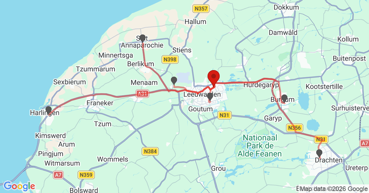 Kaart van het incident in Leeuwarden met berekende routes vanaf gealarmeerde posten