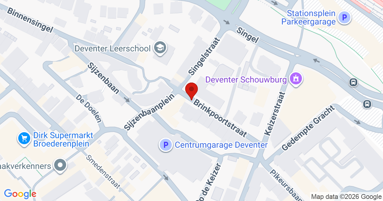 Kaart van het incident in Deventer met berekende routes vanaf gealarmeerde posten