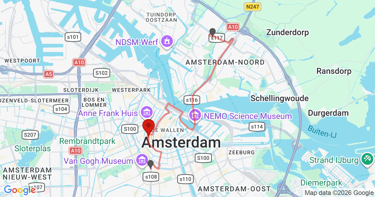 Kaart van het incident in Amsterdam met berekende routes vanaf gealarmeerde posten