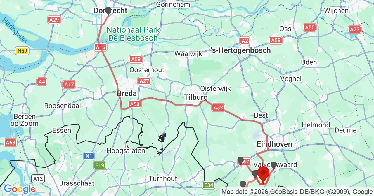 Kaart van het incident in Valkenswaard met de aanrijroutes van de gealarmeerde eenheden