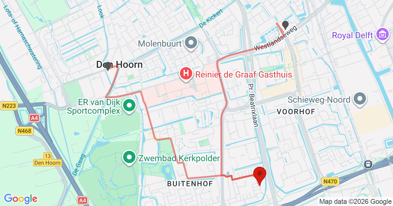 Kaart van het incident in Delft met de aanrijroutes van de gealarmeerde eenheden