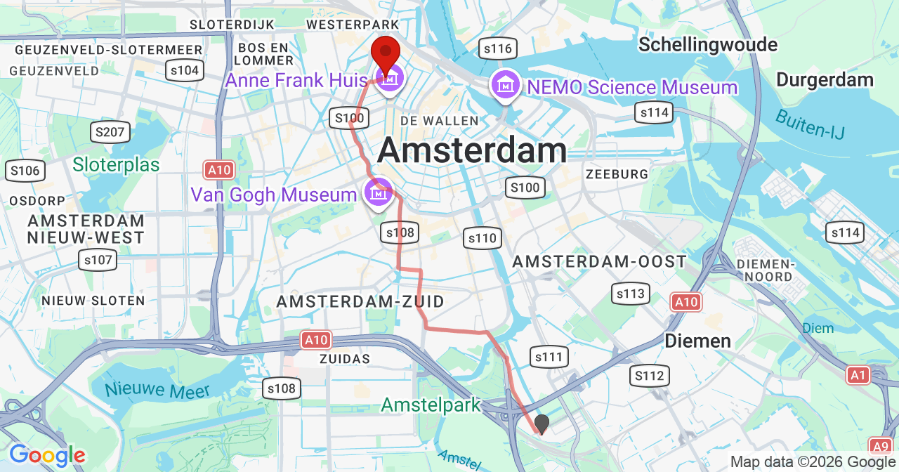 Kaart van het incident in Amsterdam met de aanrijroutes van de gealarmeerde eenheden