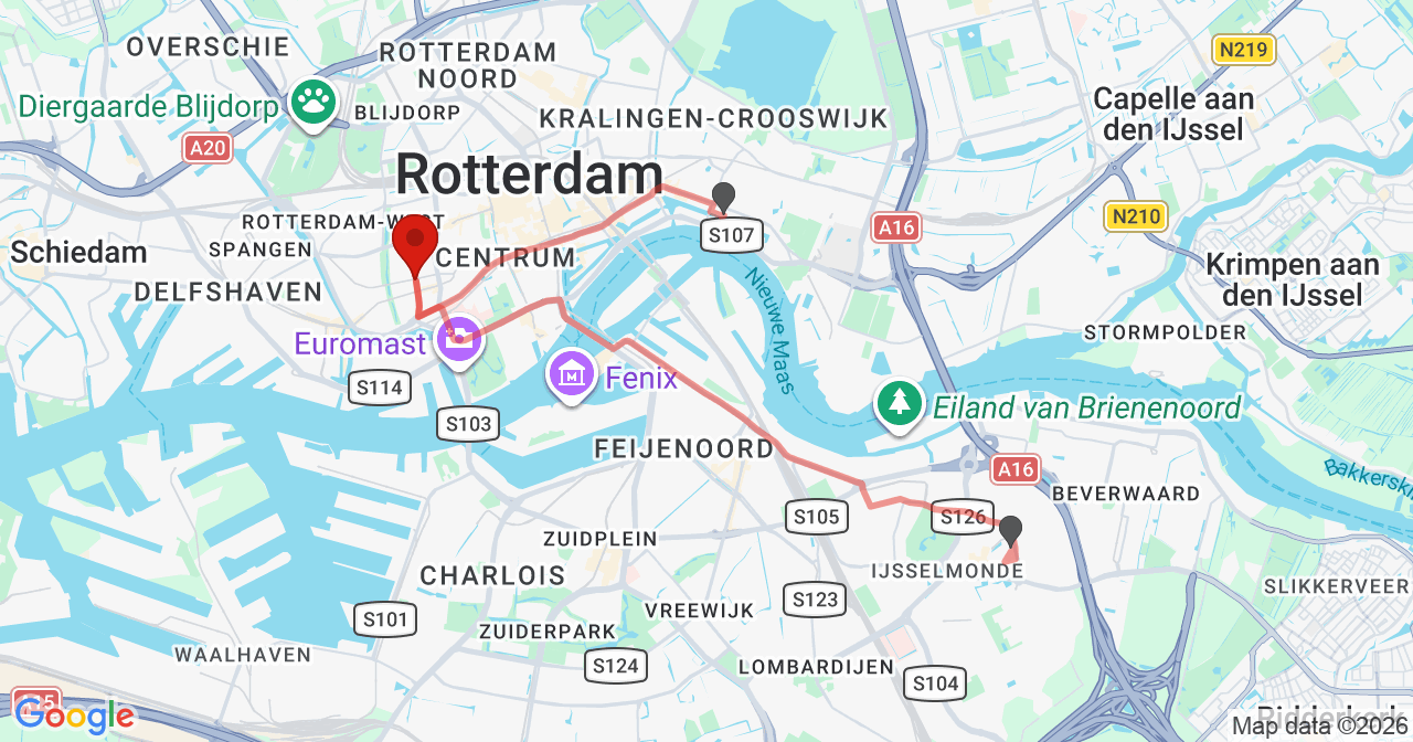 Kaart van het incident in Rotterdam met de aanrijroutes van de gealarmeerde eenheden