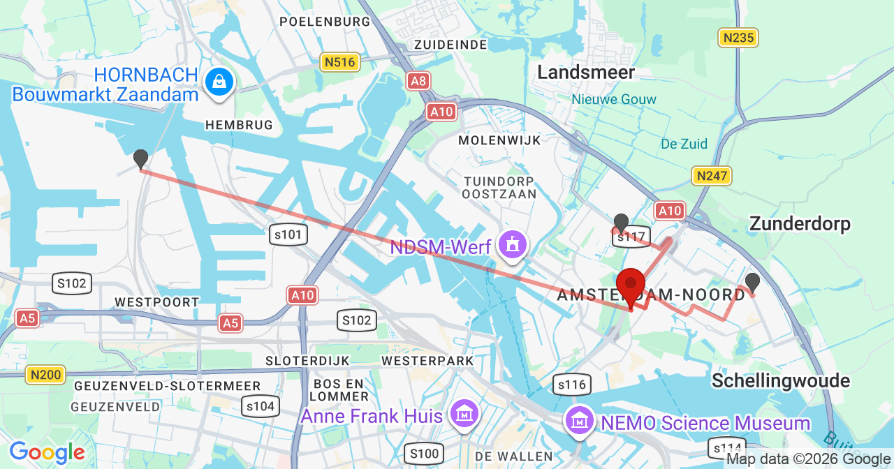 Kaart van het incident in Amsterdam met de aanrijroutes van de gealarmeerde eenheden