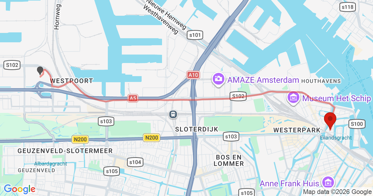 Kaart van het incident in Amsterdam met de aanrijroutes van de gealarmeerde eenheden