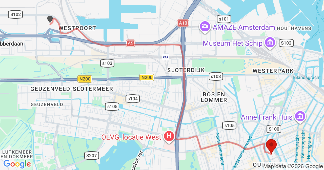 Kaart van het incident in Amsterdam met de aanrijroutes van de gealarmeerde eenheden