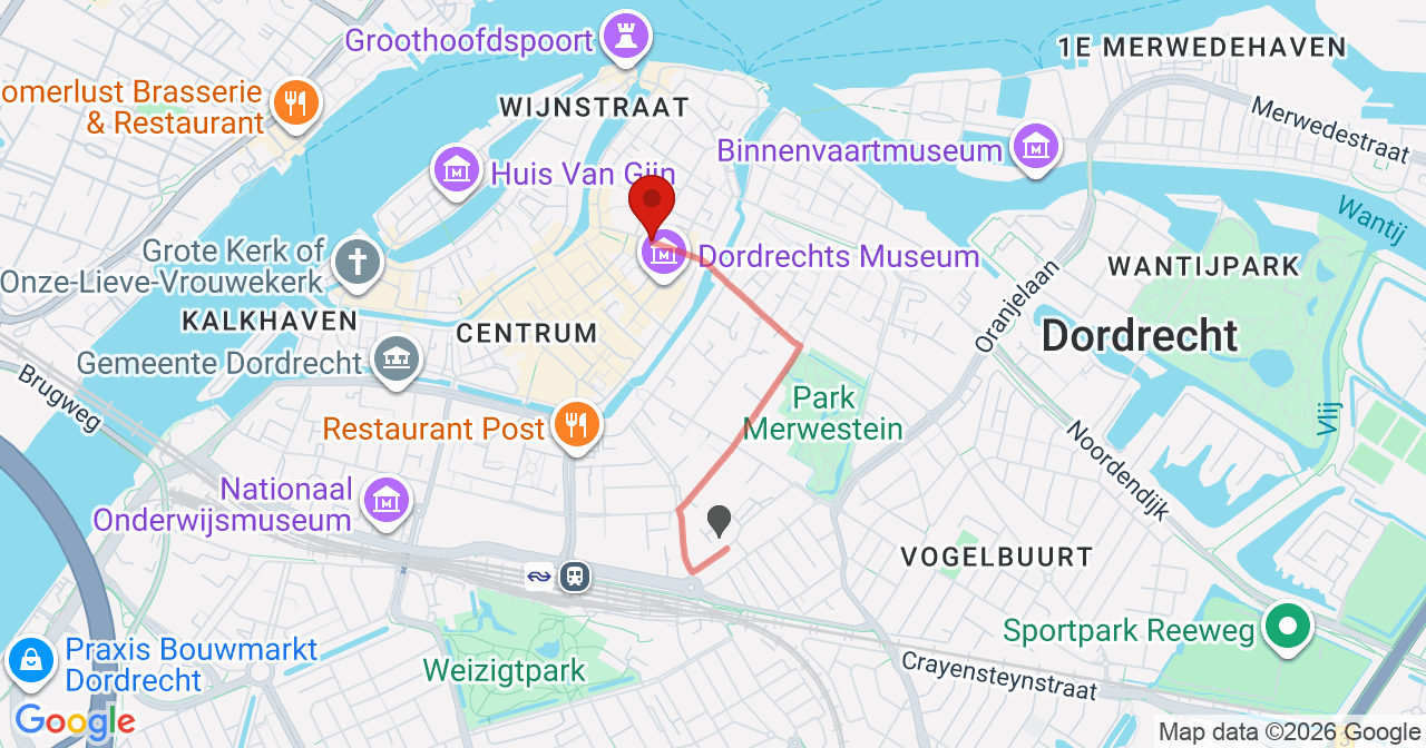 Kaart van het incident in Dordrecht met berekende routes vanaf gealarmeerde posten